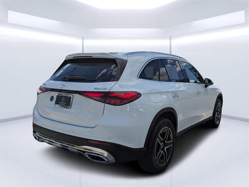 2026 Mercedes-Benz GLC 300 4MATIC