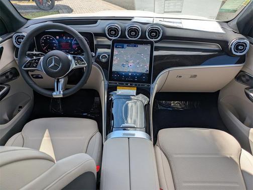 2026 Mercedes-Benz GLC 300 4MATIC