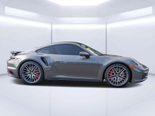 2021 Porsche 911 Turbo