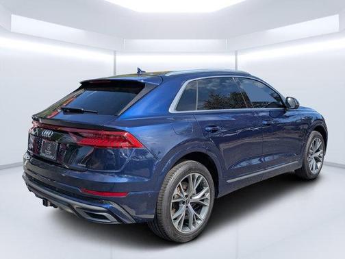 2021 Audi Q8 55 Premium Plus