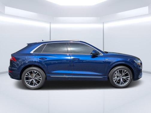 2021 Audi Q8 55 Premium Plus