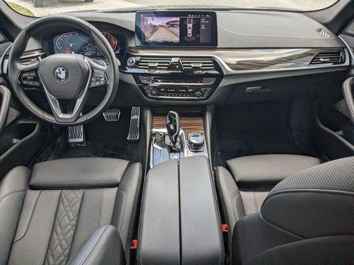 2022 BMW 540 i xDrive