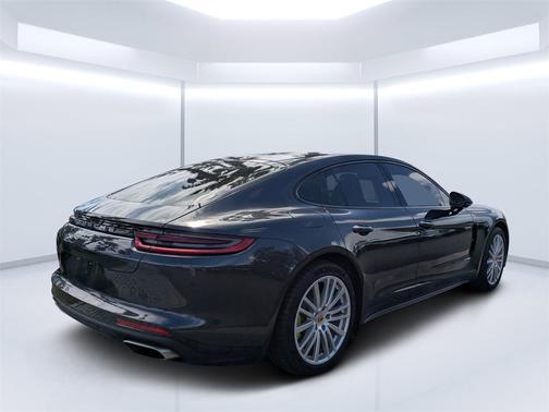 2020 Porsche Panamera 4