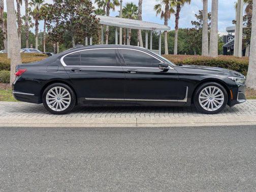 2022 BMW 740 i xDrive