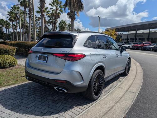 2026 Mercedes-Benz GLC 300 4MATIC