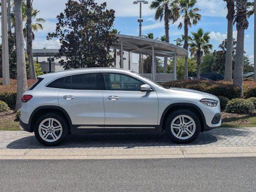 2021 Mercedes-Benz GLA 250 Base 4MATIC