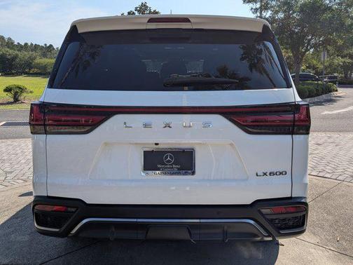 2022 Lexus LX 600 Base