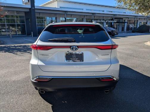 2023 Toyota Venza LE