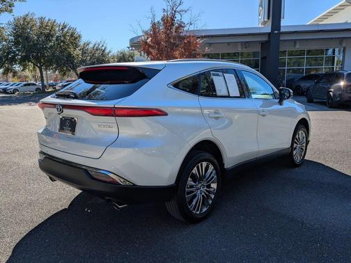 2023 Toyota Venza LE