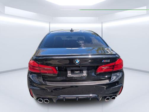 Black Sapphire Metallic 2019 BMW M5 Base
