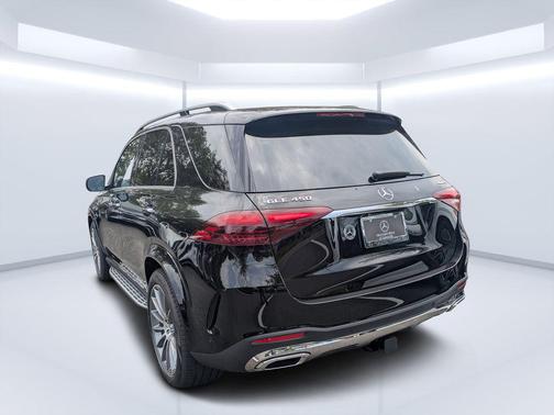 Black 2026 Mercedes-Benz GLE 450 4MATIC