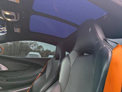 2023 McLaren GT Base