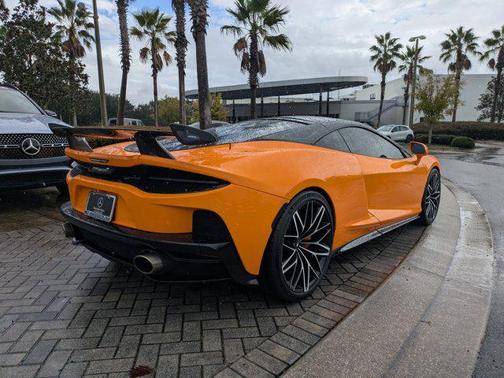 2023 McLaren GT Base