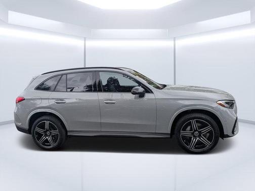 2026 Mercedes-Benz GLC 300 Base