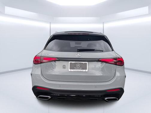 2026 Mercedes-Benz GLC 300 Base