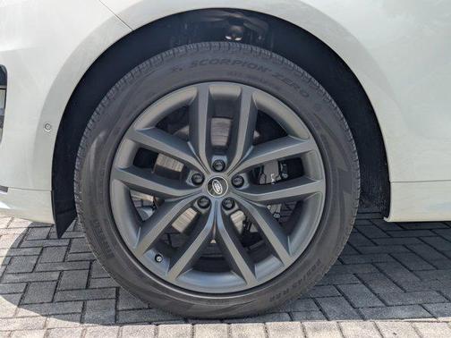 2023 Land Rover Range Rover Sport SE