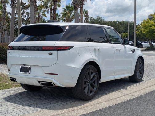 2023 Land Rover Range Rover Sport SE