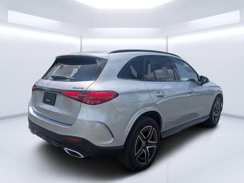 Cirrus Silver Metallic 2025 Mercedes-Benz GLC 300 4MATIC
