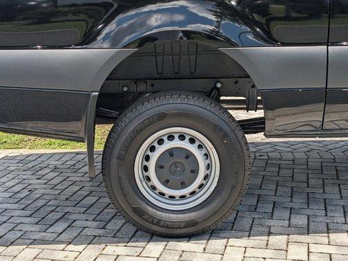 2025 Mercedes-Benz Sprinter 2500 Standard Roof