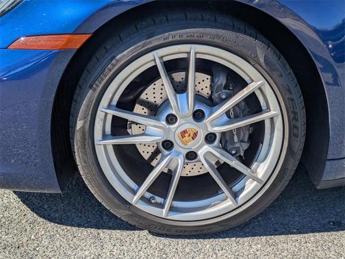 2024 Porsche 911 Carrera 4