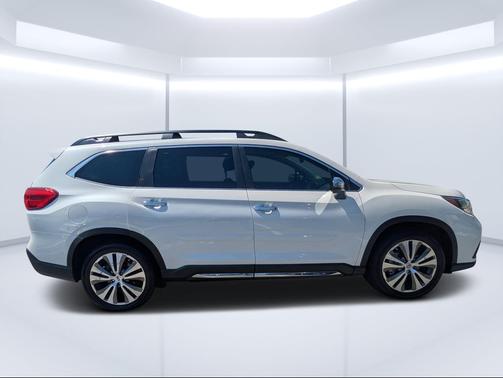 Crystal White Pearl 2022 Subaru Ascent Touring 7-Passenger