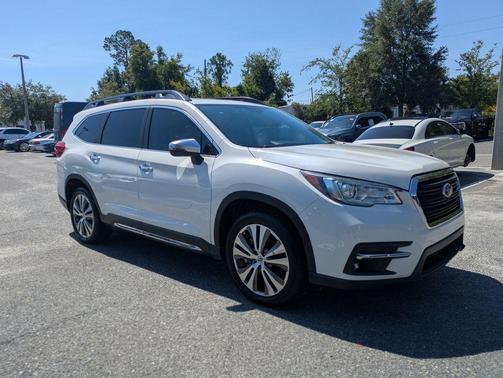 Crystal White Pearl 2022 Subaru Ascent Touring 7-Passenger