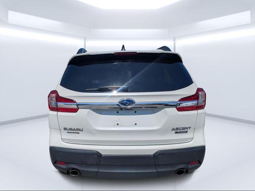 Crystal White Pearl 2022 Subaru Ascent Touring 7-Passenger