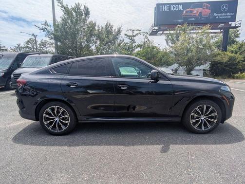 Carbon Black Metallic 2026 BMW X6 xDrive40i