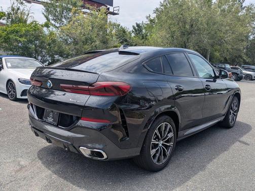 Carbon Black Metallic 2026 BMW X6 xDrive40i