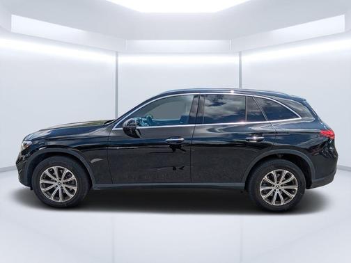 Black 2023 Mercedes-Benz GLC 300 Base