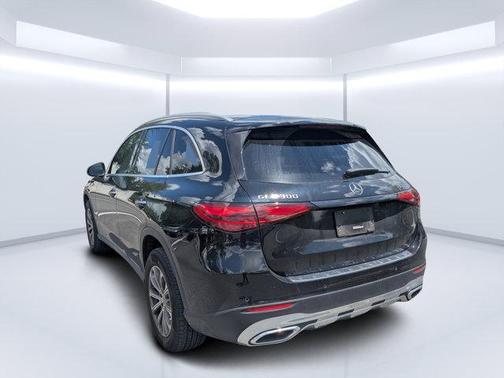 Black 2023 Mercedes-Benz GLC 300 Base