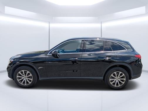 Black 2023 Mercedes-Benz GLC 300 Base