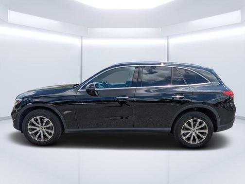 Black 2023 Mercedes-Benz GLC 300 Base