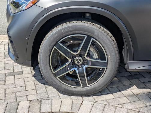 2026 Mercedes-Benz GLC 300 4MATIC