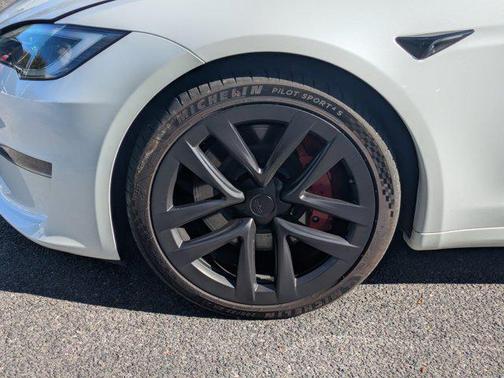 2025 Tesla Model S Plaid