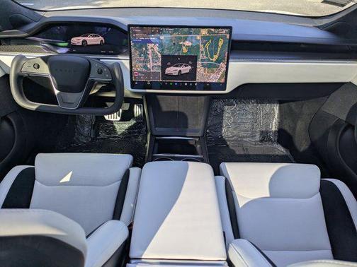 2025 Tesla Model S Plaid