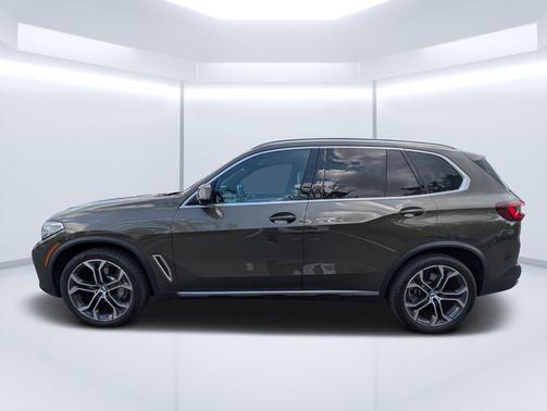 Manhattan Green Metallic 2021 BMW X5 xDrive40i