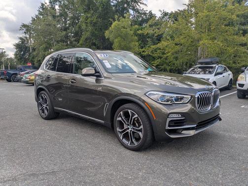 Manhattan Green Metallic 2021 BMW X5 xDrive40i