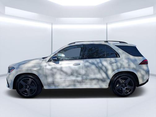 Manufaktur Moon 2026 Mercedes-Benz GLE 450 4MATIC
