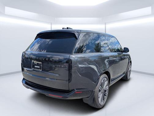 Carpathian Grey Premium Metallic 2025 Land Rover Range Rover P530 SE