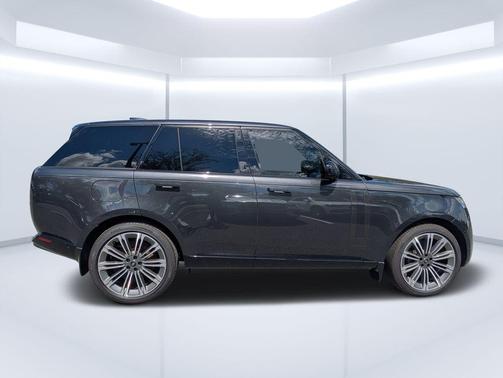 Carpathian Grey Premium Metallic 2025 Land Rover Range Rover P530 SE