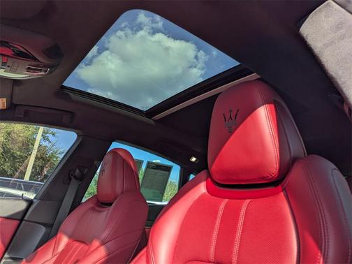 2022 Maserati Levante Modena S