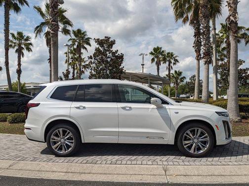 2023 Cadillac XT6 Premium Luxury AWD