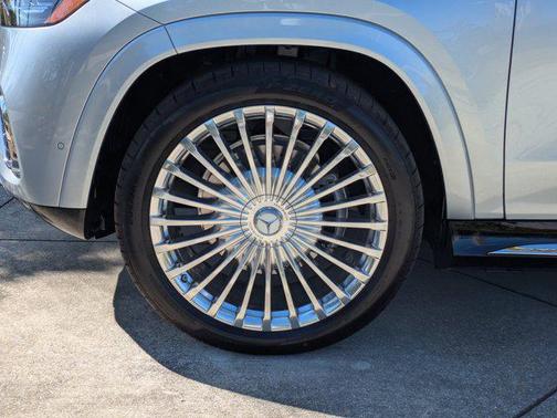 2026 Mercedes-Benz Maybach GLS 600 4MATIC