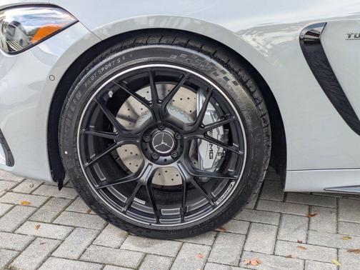 2026 Mercedes-Benz AMG CLE 53 4MATIC+