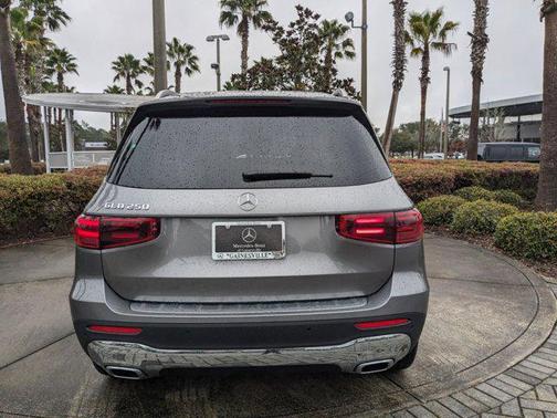 2025 Mercedes-Benz GLB 250 Base