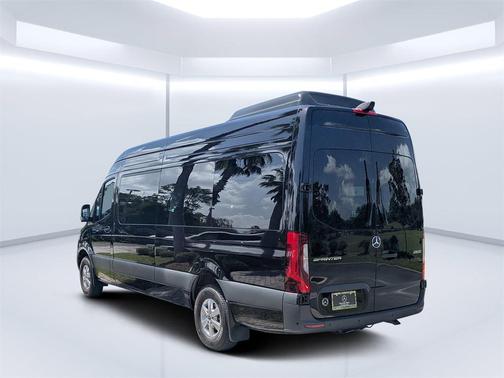 2025 Mercedes-Benz Sprinter 2500 High Roof