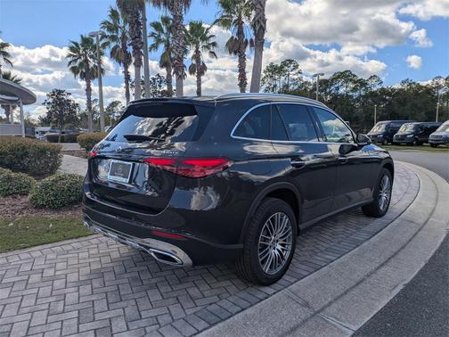 2026 Mercedes-Benz GLC 300 4MATIC