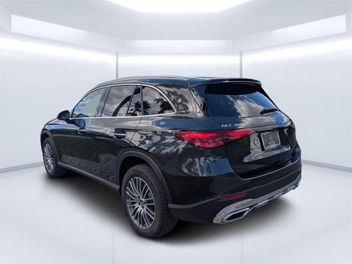 2026 Mercedes-Benz GLC 300 4MATIC