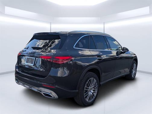 2026 Mercedes-Benz GLC 300 4MATIC